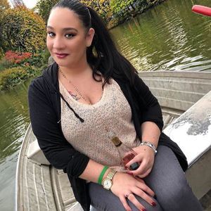 Meet your Posher, Michaela